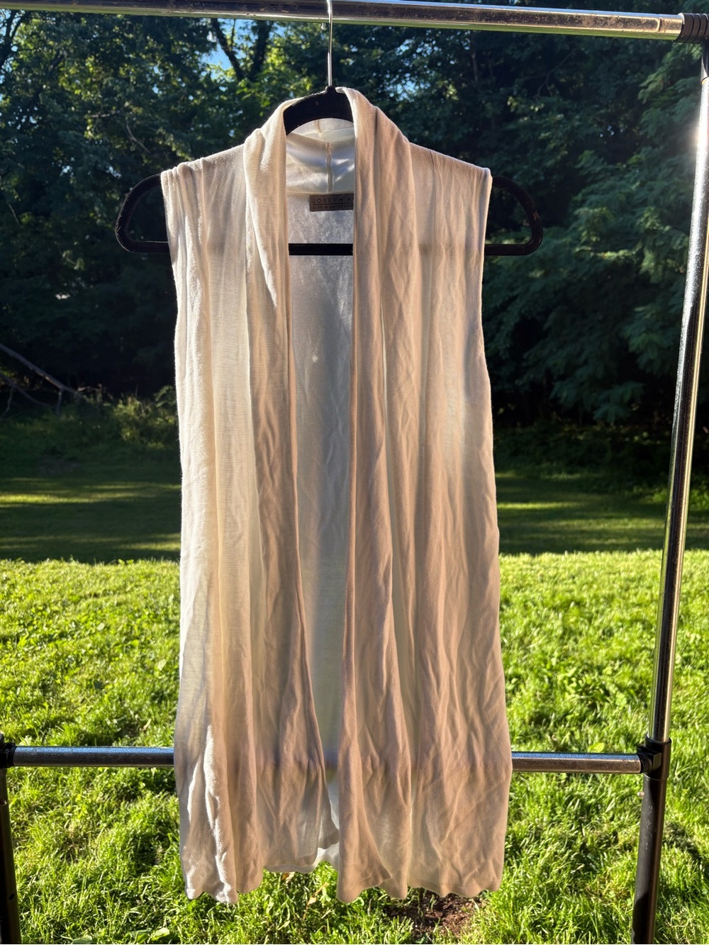 Joseph A "Qu'est-ce que c'est silk?" Women’s Sleeveless Cardigan Vest